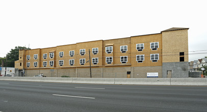 466 Spring St in Elizabeth, NJ - Building Photo - Building Photo