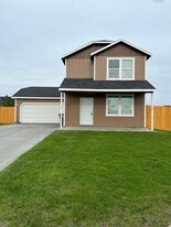 709 Penrose St in Moses Lake, WA - Building Photo