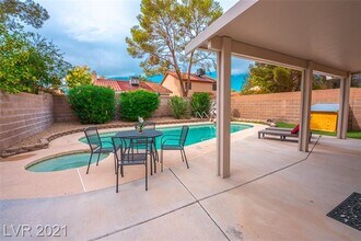 375 Tierra St in Henderson, NV - Building Photo - Building Photo