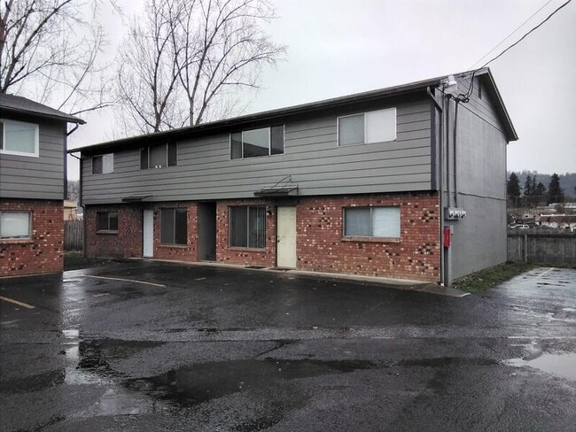 property at 314 NW Tumlin Ave