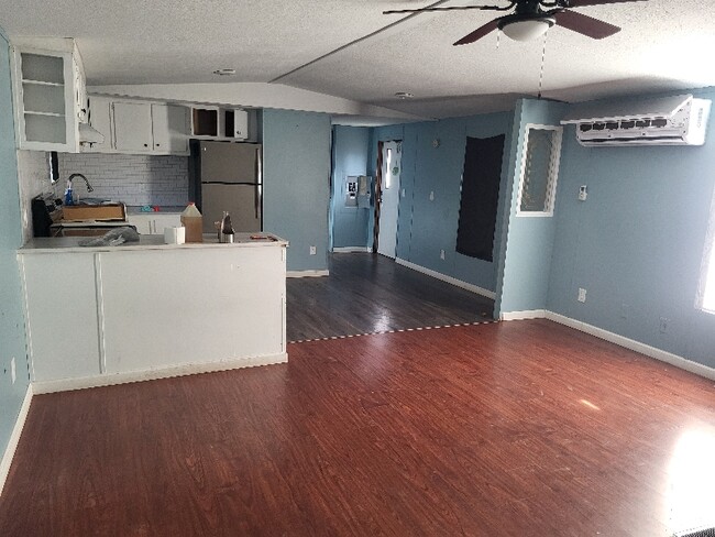 3245 Wright Carpenter Rd in San Antonio, TX - Foto de edificio - Building Photo