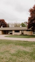 50481 Saint Joseph St, Unit 50483 in Paw Paw, MI - Building Photo