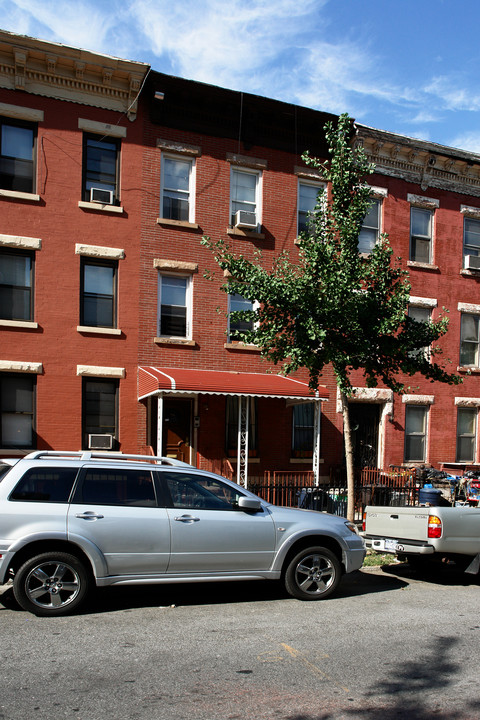 198 13th St in Brooklyn, NY - Building Photo