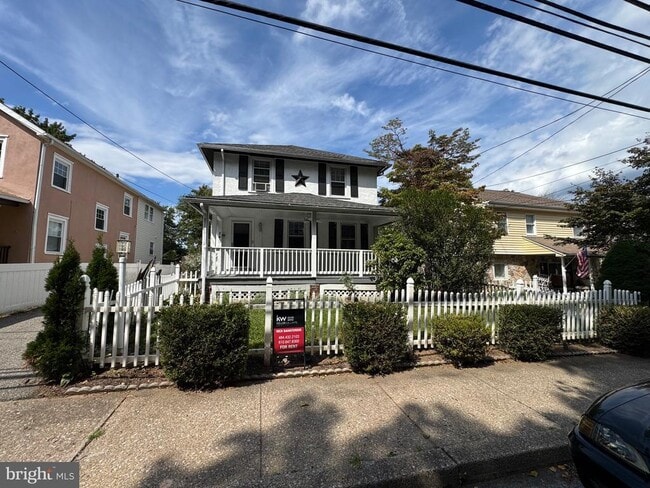 property at 976 Upper Gulph Rd