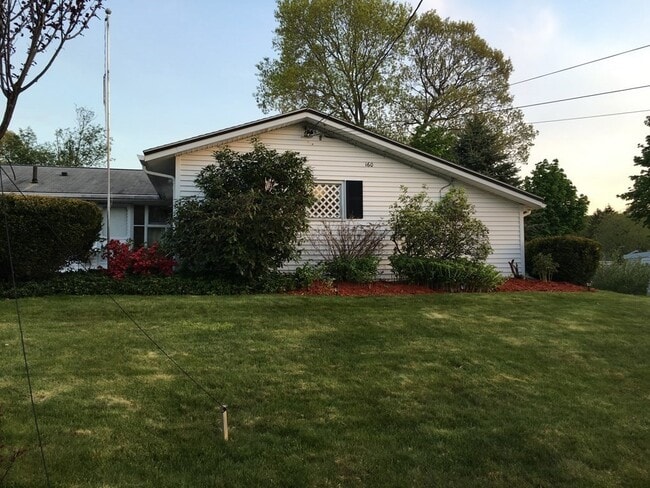 160 Richard Rd in Braintree, MA - Building Photo - Building Photo