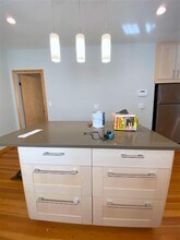 2 Drummond Pl, Unit 2 in Cambridge, MA - Building Photo - Building Photo