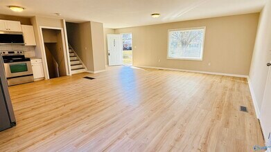 2004 Chambers Dr NE in Huntsville, AL - Building Photo - Building Photo