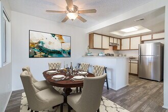 Country Villas in Oceanside, CA - Building Photo - Building Photo