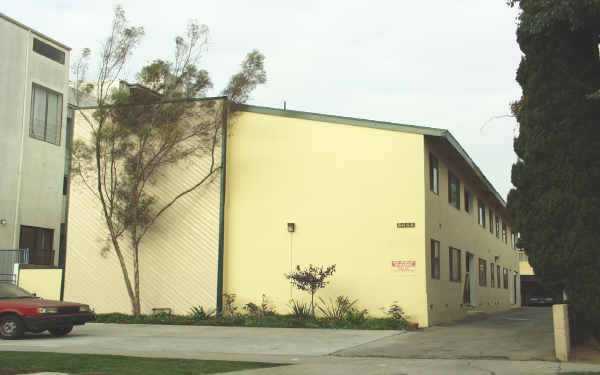 3658 Midvale Ave in Los Angeles, CA - Building Photo - Building Photo