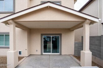 720 E Mingus Ave in Cottonwood, AZ - Foto de edificio - Building Photo