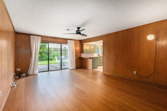4831 Spellman Rd in Houston, TX - Building Photo - Building Photo