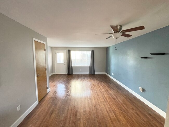 1706 Avalon Dr, Unit #11 in Hood River, OR - Building Photo - Building Photo
