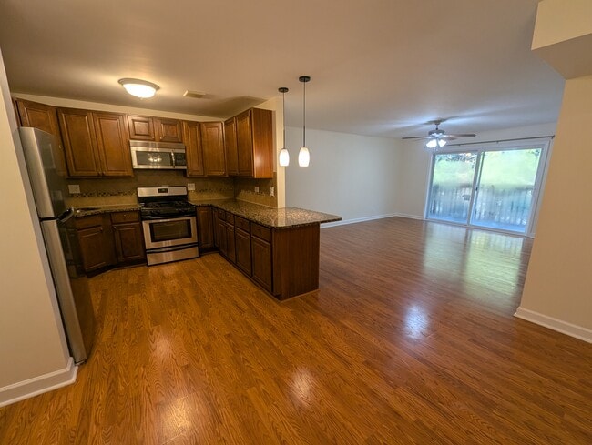 property at 16W465 Mockingbird Ln