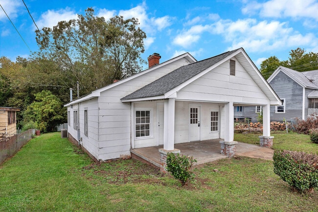 property at 731 E Main St