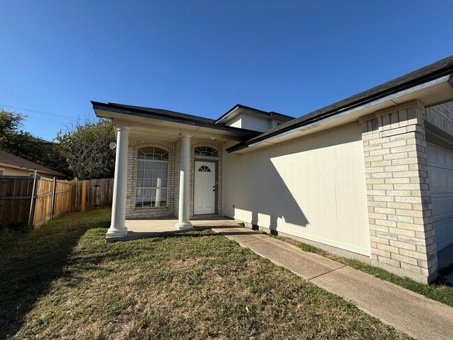 1305 Fox Creek Dr in Killeen, TX - Building Photo - Building Photo