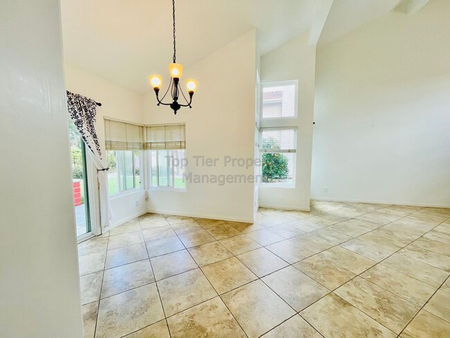 1637 Countryside Dr in Vista, CA - Building Photo - Building Photo