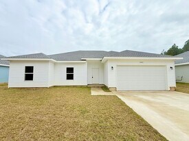 3392 Hudson Bend in Milton, FL - Building Photo