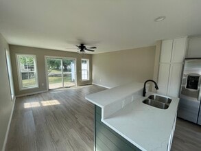 528 E Lebanon St in Nashville, IL - Building Photo - Building Photo