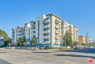 436 S Virgil Ave in Los Angeles, CA - Building Photo - Building Photo