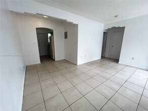 1255 SW 6th St in Miami, FL - Foto de edificio - Building Photo