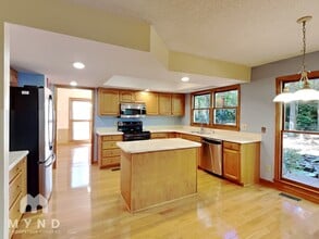 3747 Running Fox Dr in Marietta, GA - Building Photo - Building Photo