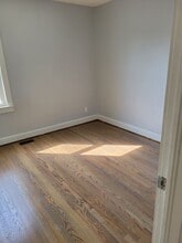 1025 Knob Creek Rd in Johnson City, TN - Building Photo - Building Photo