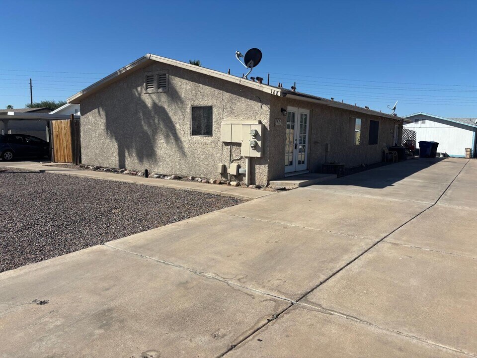 168 S 54th St in Mesa, AZ - Building Photo