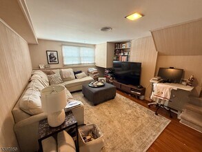 3 Arthur Rd in Bridgewater, NJ - Foto de edificio - Building Photo