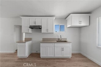 407 W 107th St in Los Angeles, CA - Building Photo - Building Photo