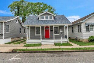 1822 Parkway in Lake Como, NJ - Building Photo