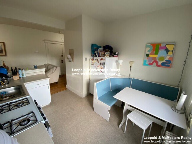 1789 Beacon St, Unit 5A