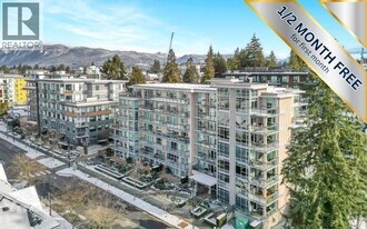 711 Breslay St in Coquitlam, BC - Building Photo