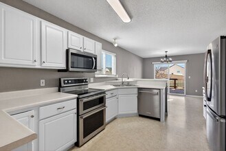 1233 Grand Canyon Dr in Wentzville, MO - Building Photo - Building Photo