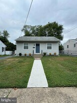 205 Clamer Rd, Unit 953 in Ewing Township, NJ - Building Photo