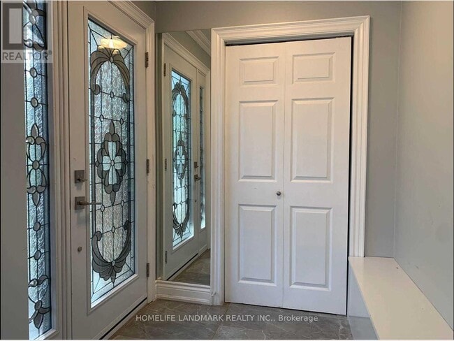 3079 Lindenlea Dr in Mississauga, ON - Building Photo - Building Photo