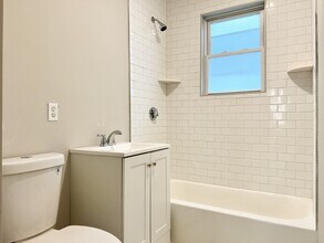 570 Washington St, Unit 1 in Boston, MA - Foto de edificio - Building Photo