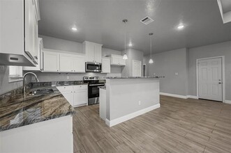 506 Robinson St in Greenville, TX - Building Photo - Building Photo