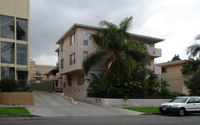 350 S Hobart Blvd in Los Angeles, CA - Building Photo - Building Photo