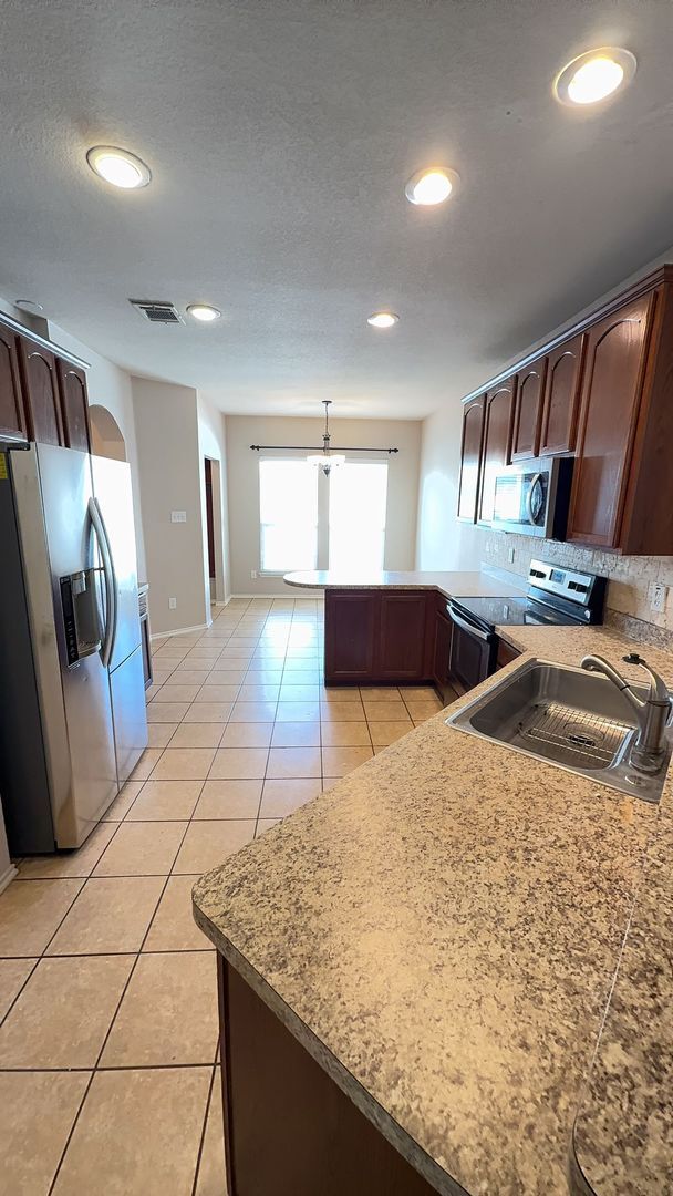 9915 Wethers Field Cir in Providence Village, TX - Building Photo - Building Photo