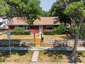 519 E 6th St in Laurel, MT - Building Photo