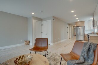 81 Mission St in Montclair, NJ - Building Photo - Building Photo