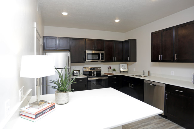 Carrington Place in Bountiful, UT - Building Photo - Interior Photo