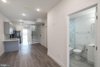 1709 Snyder Ave in Philadelphia, PA - Building Photo - Building Photo