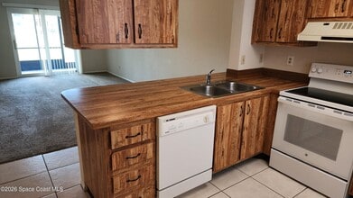 1704 University Ln in Cocoa, FL - Building Photo - Building Photo