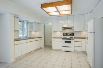 33533 Dewdney Trunk Rd in Mission, BC - Building Photo - Building Photo