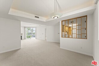 171 N Church Ln in Los Angeles, CA - Building Photo - Building Photo