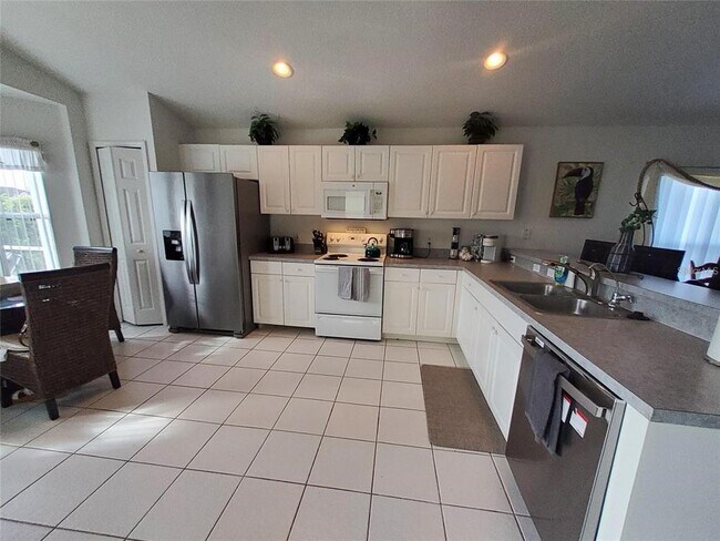213 High Point Dr in Davenport, FL - Building Photo - Building Photo