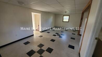23 Wilson St in Skowhegan, ME - Building Photo - Building Photo