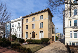 310 E Capitol St NE in Washington, DC - Building Photo - Building Photo