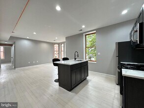 1919 W Diamond St in Philadelphia, PA - Building Photo - Building Photo